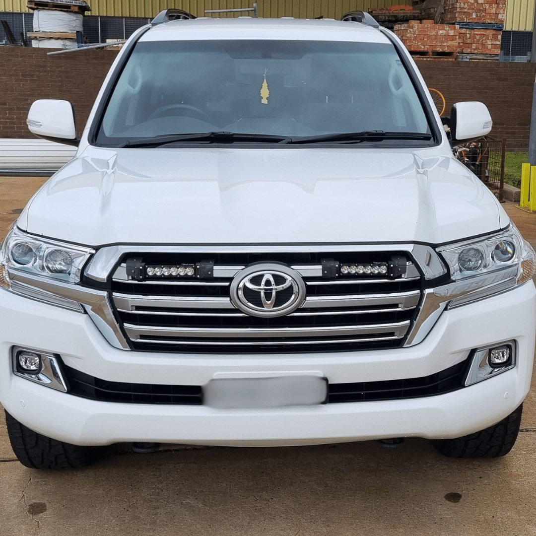 Toyota 200 Series Land Cruiser In-Grille Light Bar Integration Kit